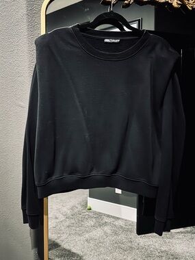 Zara Black Crewneck Sweatshirt